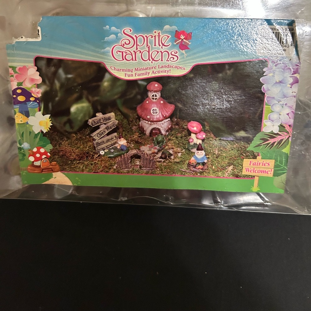 Sprite Gardens Miniature Fairy Garden Kit/NIB